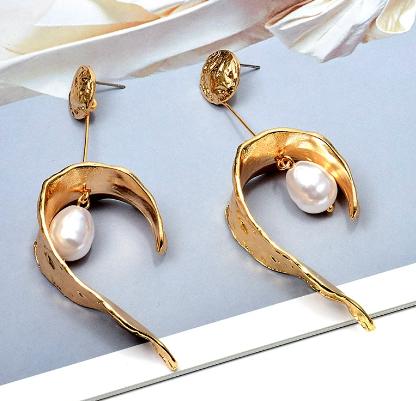 Trendy deals long earrings